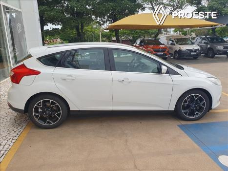 FORD Focus Hatch 2.0 16V 4P TITANIUM PLUS FLEX, Foto 5