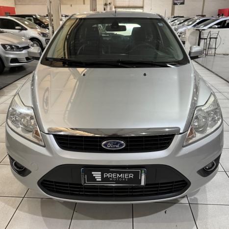 FORD Focus Hatch 2.0 16V 4P GLX, Foto 2