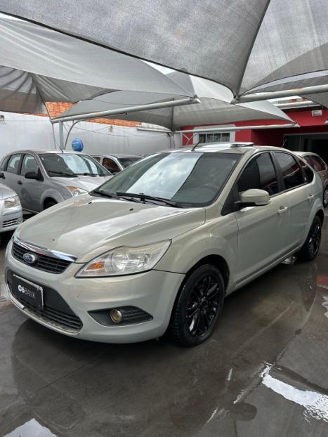 FORD Focus Hatch 2.0 16V 4P GHIA FLEX, Foto 1