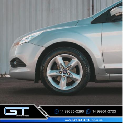 FORD Focus Hatch 2.0 16V 4P GLX, Foto 7