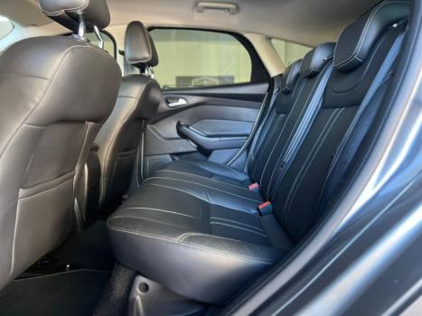 FORD Focus Hatch 2.0 16V 4P FLEX SE PLUS POWERSHIFT AUTOMTICO, Foto 7