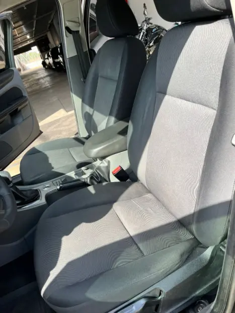 FORD Focus Hatch 2.0 16V 4P GLX FLEX, Foto 4
