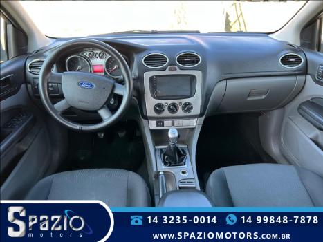 FORD Focus Hatch 2.0 16V 4P GLX, Foto 6