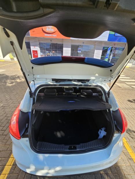 FORD Focus Hatch 2.0 16V 4P FLEX TITANIUM POWERSHIFT AUTOMTICO, Foto 4
