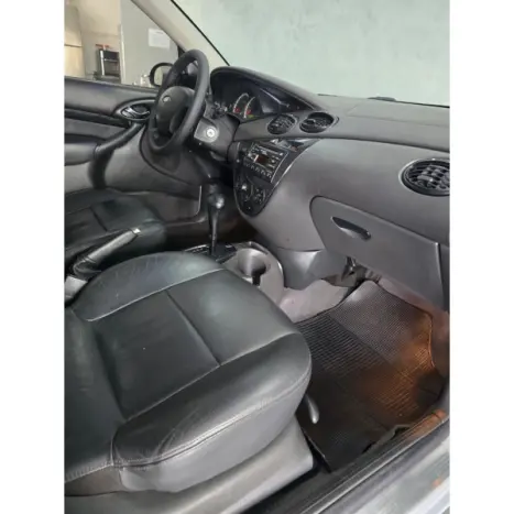 FORD Focus Hatch 2.0 16V 4P GHIA AUTOMTICO, Foto 9