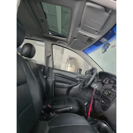 FORD Focus Hatch 2.0 16V 4P GHIA AUTOMTICO, Foto 13
