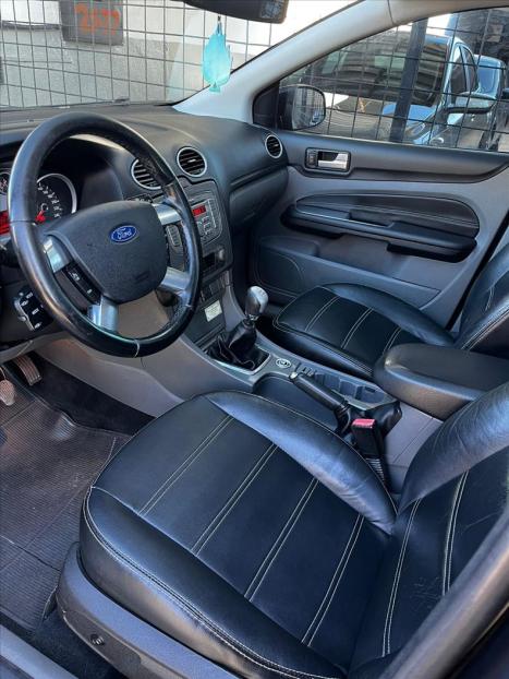 FORD Focus Hatch , Foto 6
