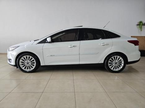 FORD Focus Sedan 2.0 16V 4P FLEX TITANIUM PLUS FASTBACK POWERSHIFT AUTOMTICO, Foto 3