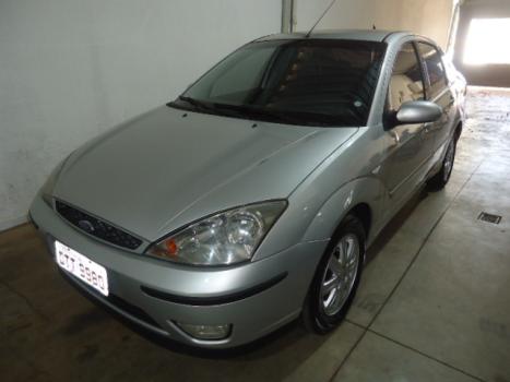 FORD Focus Sedan 2.0 16V 4P GHIA, Foto 1