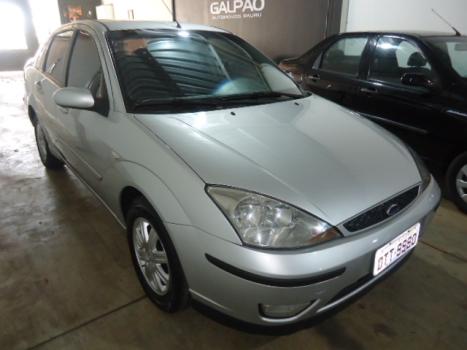 FORD Focus Sedan 2.0 16V 4P GHIA, Foto 2