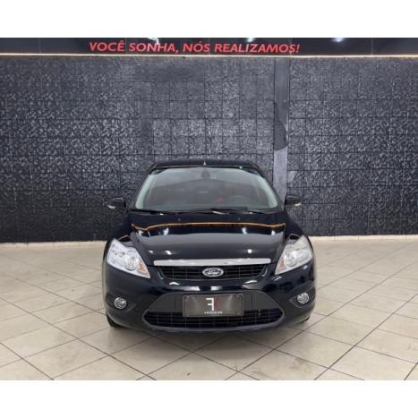 FORD Focus Sedan 2.0 16V 4P, Foto 2