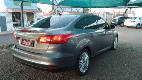 FORD Focus Sedan 2.0 16V 4P FLEX SE FASTBACK POWERSHIFT AUTOMTICO, Foto 5