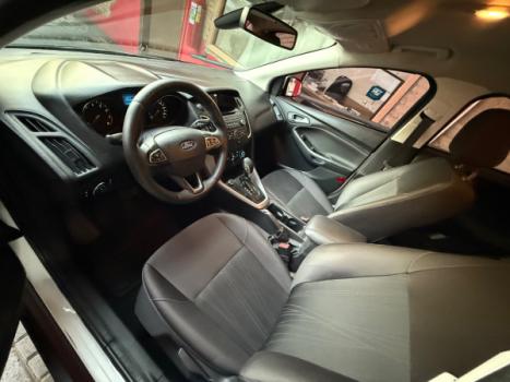 FORD Focus Sedan 2.0 16V 4P SE DIRECT FLEX, Foto 8