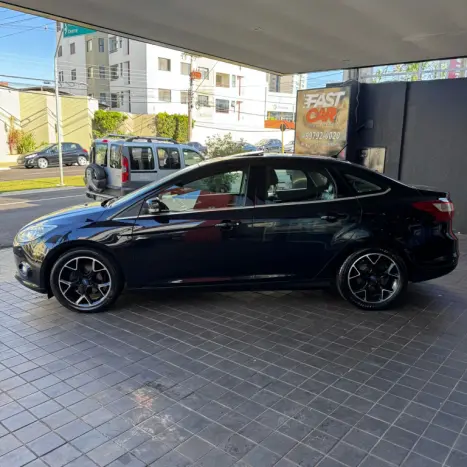 FORD Focus Sedan 2.0 16V 4P FLEX TITANIUM PLUS POWERSHIFT AUTOMTICO, Foto 4