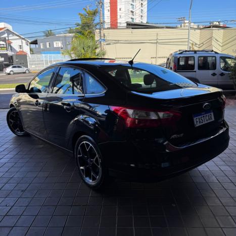 FORD Focus Sedan 2.0 16V 4P FLEX TITANIUM PLUS POWERSHIFT AUTOMTICO, Foto 6