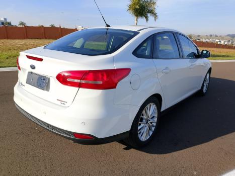 FORD Focus Sedan 2.0 16V 4P FLEX SE PLUS FASTBACK POWERSHIFT AUTOMTICO, Foto 10
