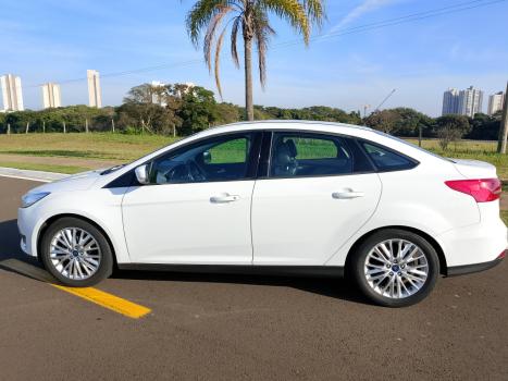 FORD Focus Sedan 2.0 16V 4P FLEX SE PLUS FASTBACK POWERSHIFT AUTOMTICO, Foto 6