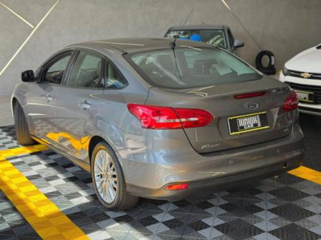 FORD Focus Sedan 2.0 16V 4P FLEX SE PLUS FASTBACK POWERSHIFT AUTOMTICO, Foto 2
