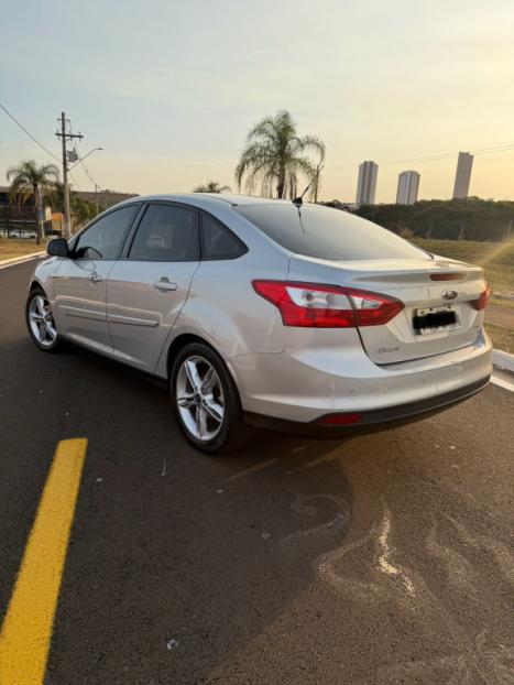 FORD Focus Sedan 2.0 16V 4P FLEX SE POWERSHIFT AUTOMTICO, Foto 2