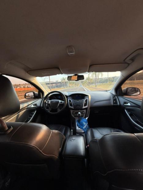 FORD Focus Sedan 2.0 16V 4P FLEX SE POWERSHIFT AUTOMTICO, Foto 12