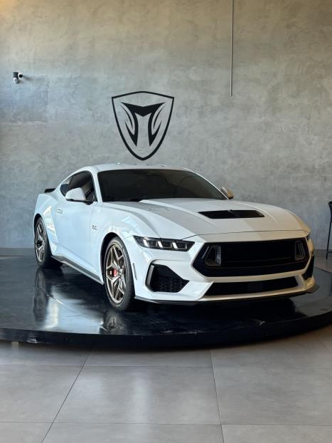 FORD Mustang 5.0 V8 32V COUP GT PERFORMANCE AUTOMTICO, Foto 4
