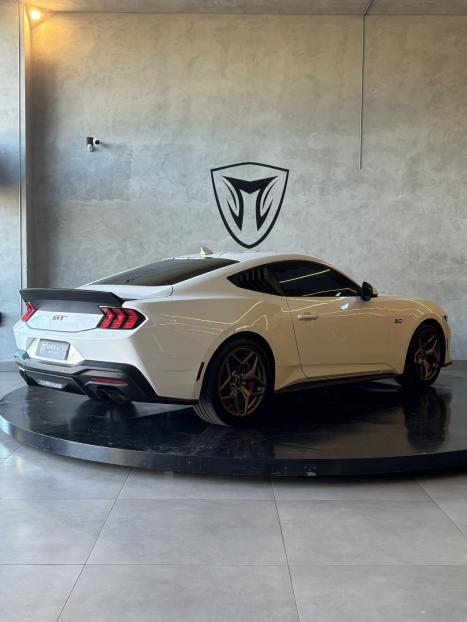 FORD Mustang 5.0 V8 32V COUP GT PERFORMANCE AUTOMTICO, Foto 6