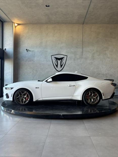FORD Mustang 5.0 V8 32V COUP GT PERFORMANCE AUTOMTICO, Foto 6