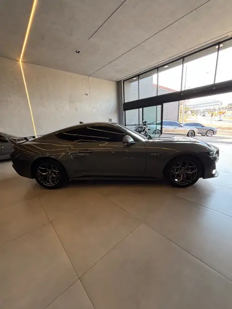 FORD Mustang 5.0 V8 32V COUP GT PERFORMANCE AUTOMTICO, Foto 3