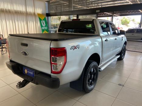 FORD Ranger 2.2 16V 4X4 XL DIESEL CABINE DUPLA, Foto 4