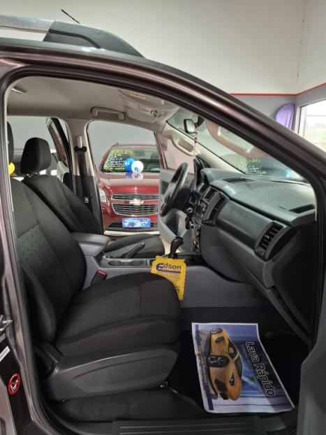FORD Ranger 2.2 16V XLS DIESEL 4X4 CABINE DUPLA, Foto 10