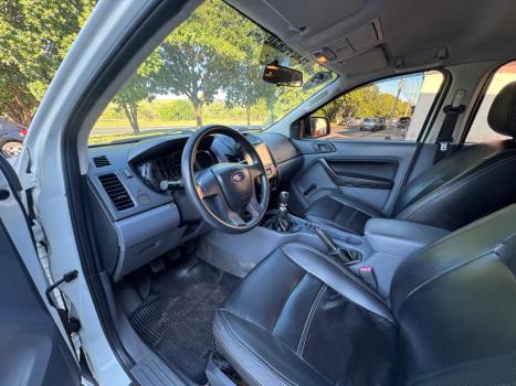 FORD Ranger 2.2 16V 4X4 XL DIESEL CABINE DUPLA, Foto 9