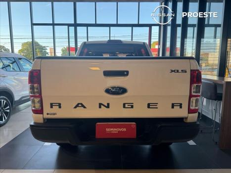 FORD Ranger 2.2 16V XLS DIESEL 4X4 CABINE DUPLA, Foto 5