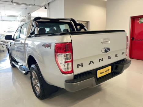 FORD Ranger 2.2 16V XLS DIESEL 4X4 CABINE DUPLA AUTOMTICO, Foto 4