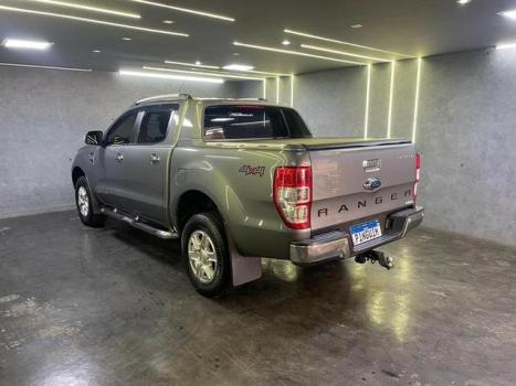 FORD Ranger 3.2 20V CABINE DUPLA 4X4 LIMITED TURBO DIESEL AUTOMTICO, Foto 4