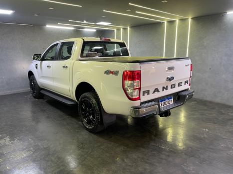 FORD Ranger 3.2 20V XLT 4X4 CABINE DUPLA TURBO DIESEL AUTOMTICO, Foto 4