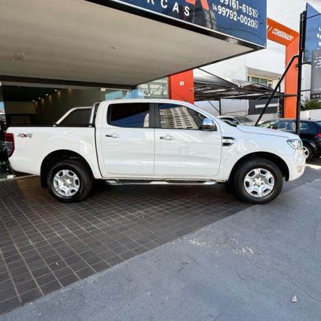 FORD Ranger 3.2 20V CABINE DUPLA 4X4 LIMITED TURBO DIESEL AUTOMTICO, Foto 3