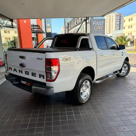 FORD Ranger 3.2 20V CABINE DUPLA 4X4 LIMITED TURBO DIESEL AUTOMTICO, Foto 5