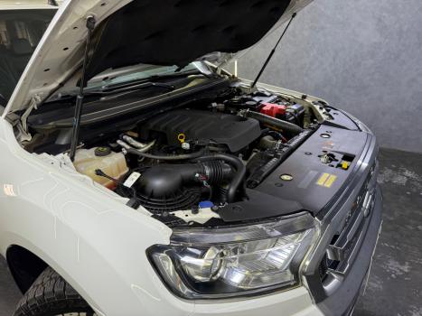 FORD Ranger 3.2 20V CABINE DUPLA 4X4 LIMITED TURBO DIESEL AUTOMTICO, Foto 13