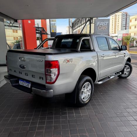 FORD Ranger 3.2 20V XLT 4X4 CABINE DUPLA TURBO DIESEL AUTOMTICO, Foto 4