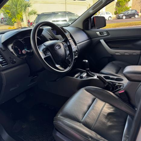FORD Ranger 3.2 20V XLT 4X4 CABINE DUPLA TURBO DIESEL AUTOMTICO, Foto 8