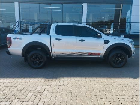 FORD Ranger 3.2 20V FX4 4X4 CABINE DUPLA TURBO DIESEL AUTOMTICO, Foto 4