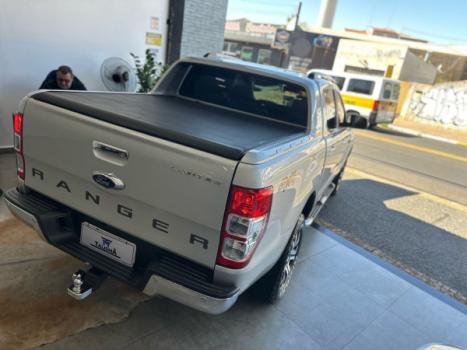 FORD Ranger 3.2 20V CABINE DUPLA 4X4 LIMITED TURBO DIESEL AUTOMTICO, Foto 4