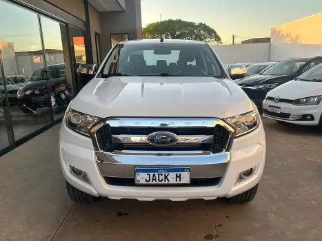 FORD Ranger 3.2 20V XLT 4X4 CABINE DUPLA TURBO DIESEL AUTOMTICO, Foto 3