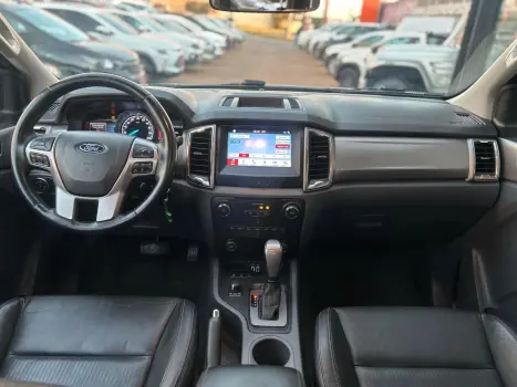 FORD Ranger 3.2 20V XLT 4X4 CABINE DUPLA TURBO DIESEL AUTOMTICO, Foto 10