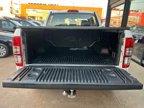 FORD Ranger 3.2 20V XLT 4X4 CABINE DUPLA TURBO DIESEL AUTOMTICO, Foto 16