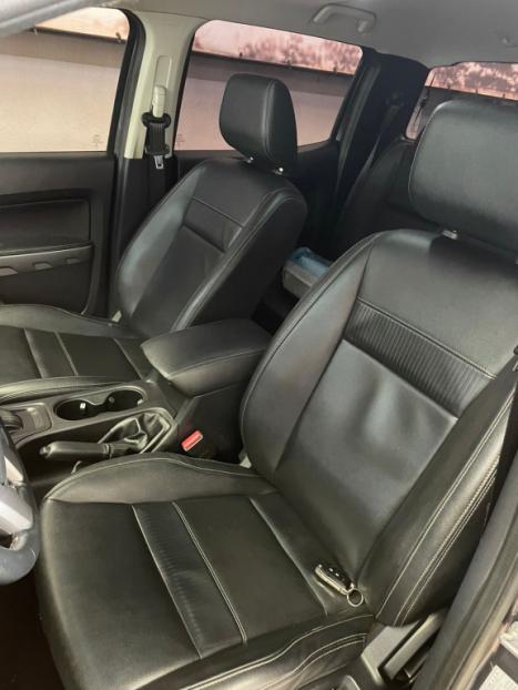 FORD Ranger 3.2 20V XLT 4X4 CABINE DUPLA TURBO DIESEL AUTOMTICO, Foto 5