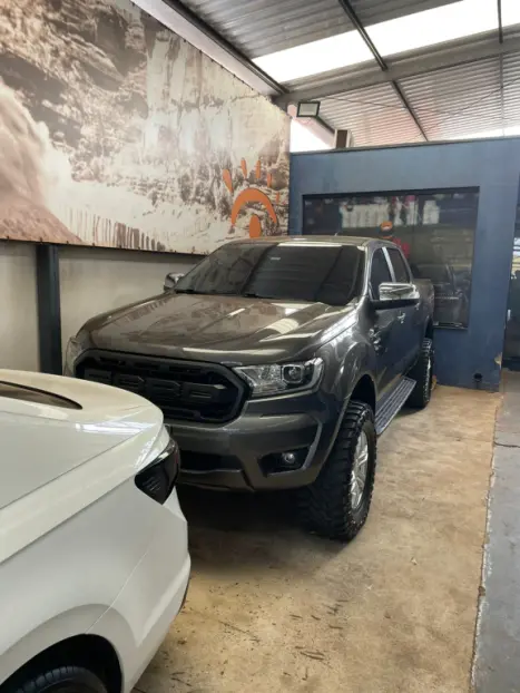 FORD Ranger 3.2 20V XLT 4X4 CABINE DUPLA TURBO DIESEL AUTOMTICO, Foto 6