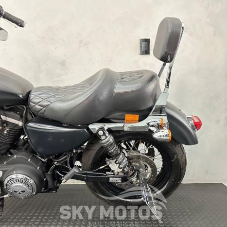 HARLEY DAVIDSON Sportster XL 1200 Custom CB, Foto 4