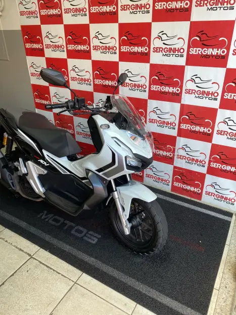 HONDA ADV 150 ABS, Foto 2