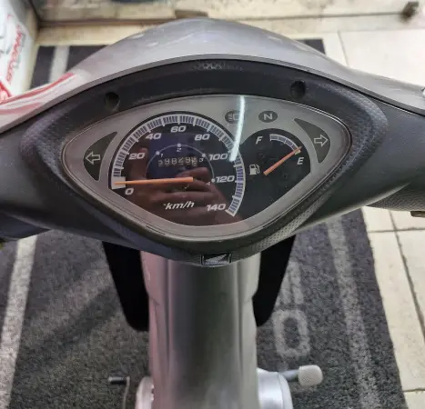 HONDA Biz 100 ES, Foto 6